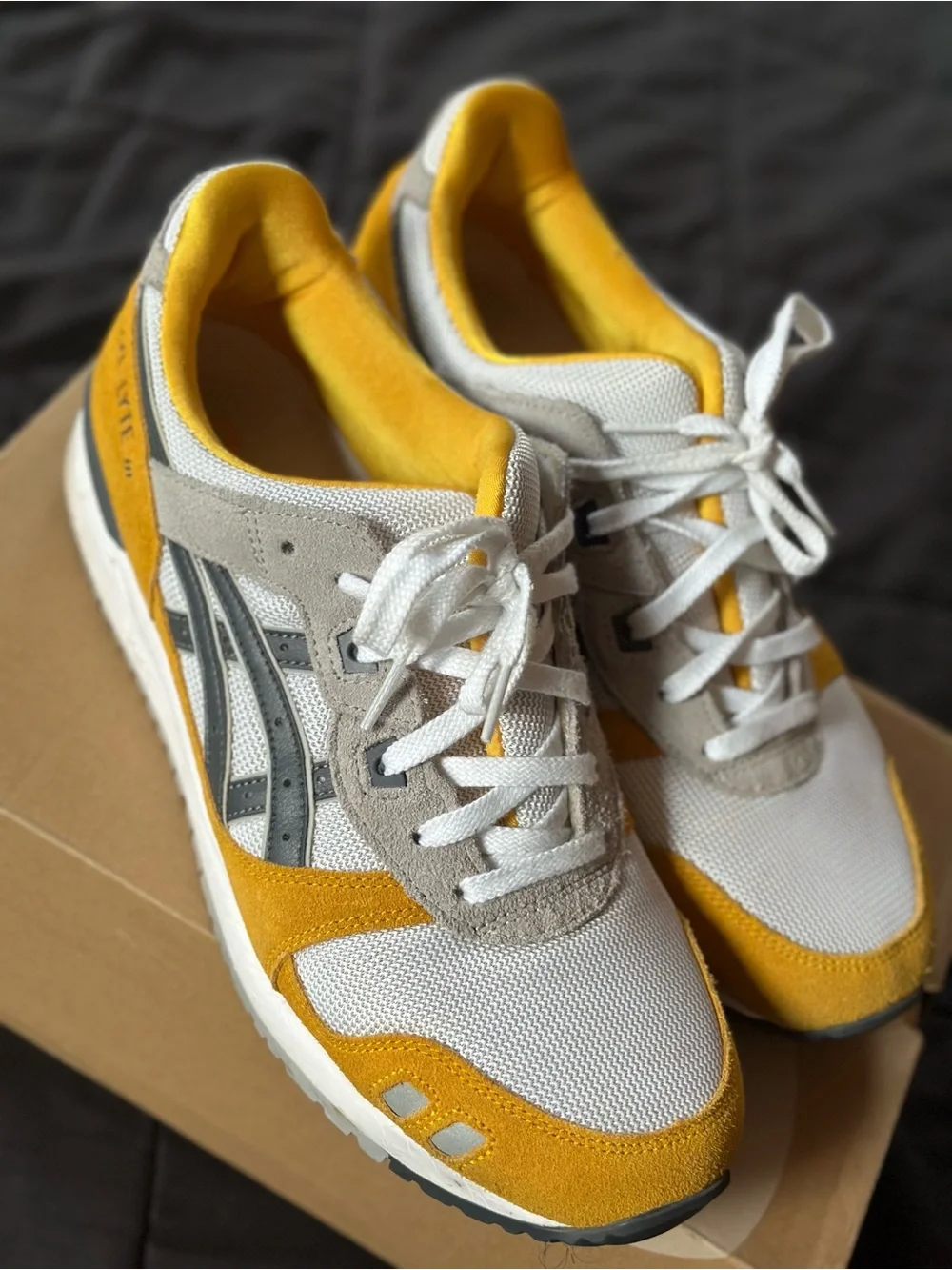 Asics (Extremely Rare) Gel-Lyte III OG Sunflower / Carrier Grey Runner Sneakers